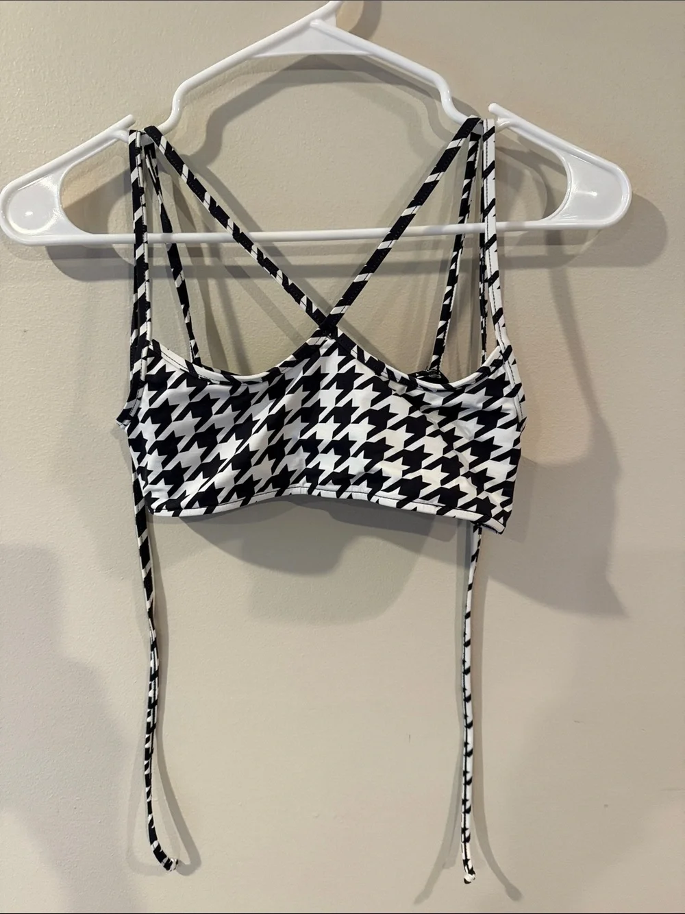 Frankies Bikinis classic houndstooth